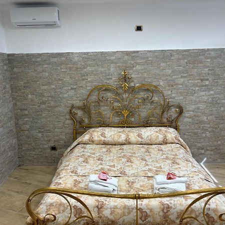 B&B La Storia Bari Bagian luar foto